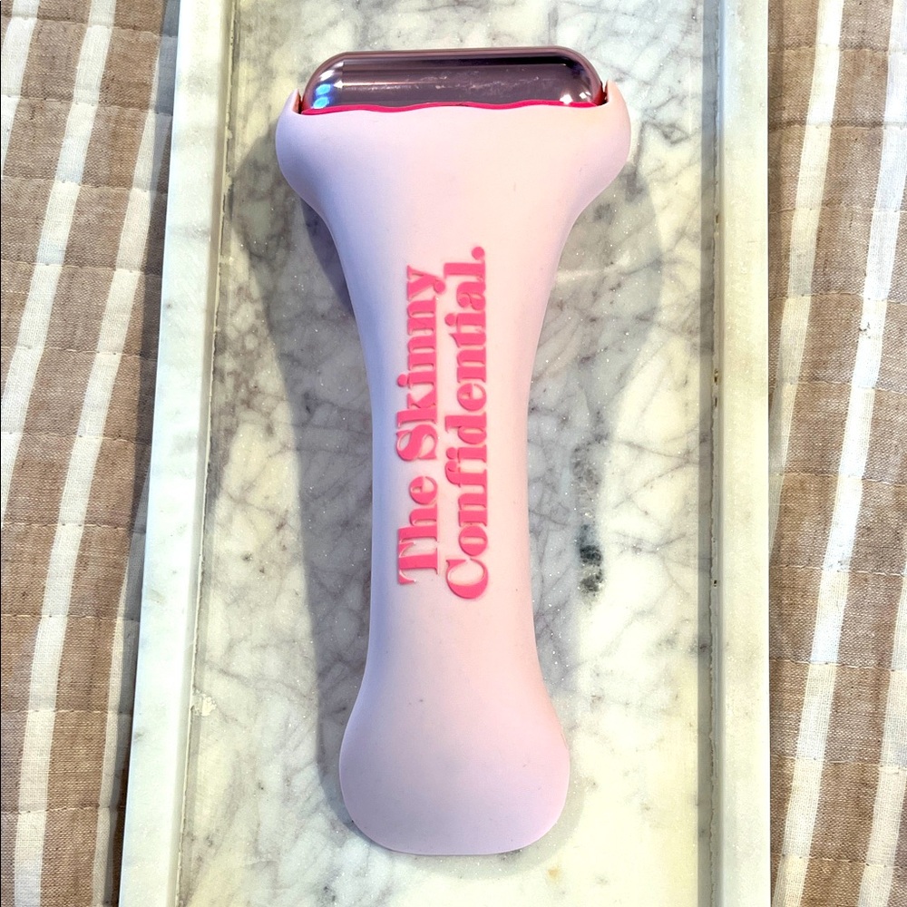 The Skinny Confidential Ice Roller